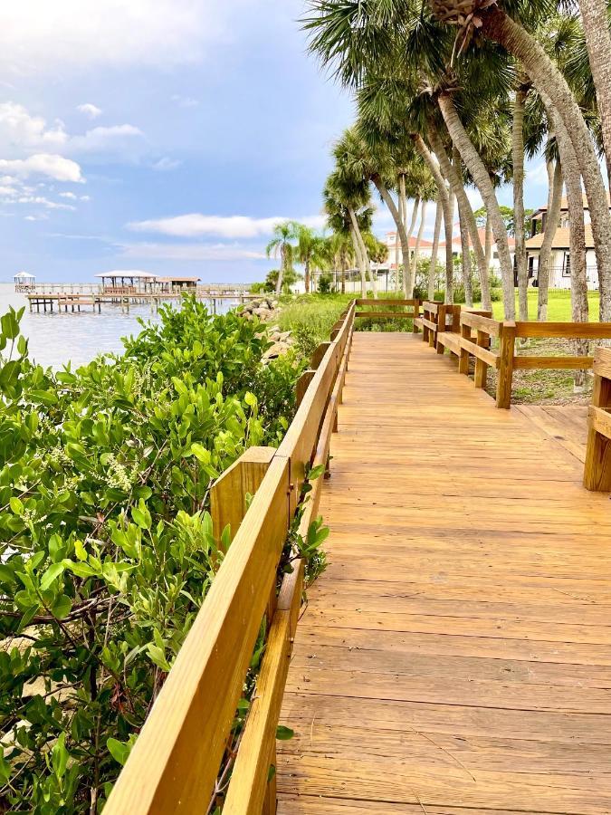 A Cozy Space Coast Retreat Titusville Eksteriør bilde